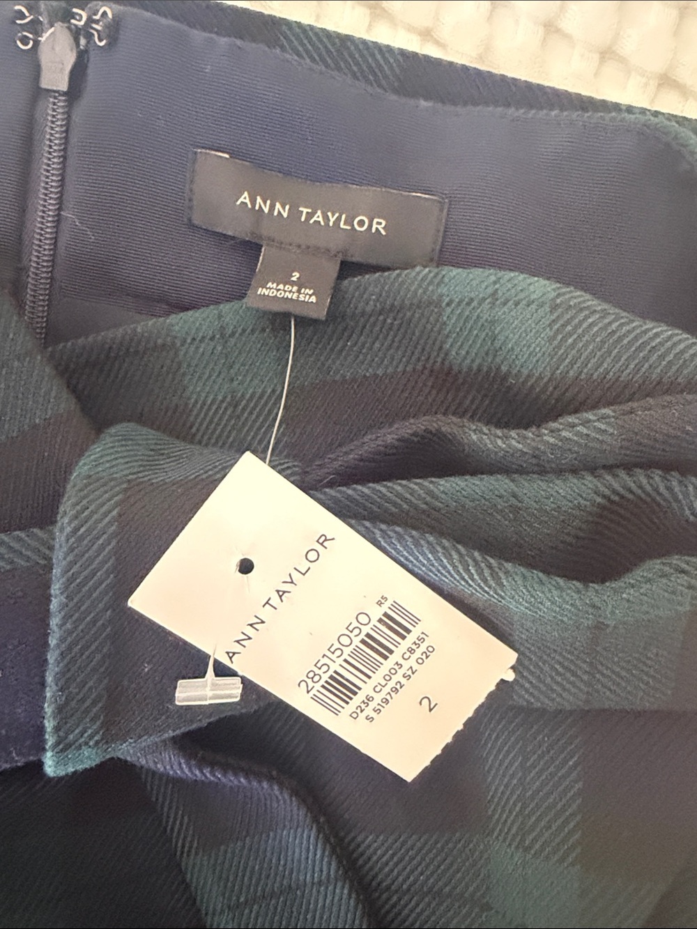 Ann Taylor Green and Navy Plaid Pencil Skirt with Waist Tie - Picture 3 of 3